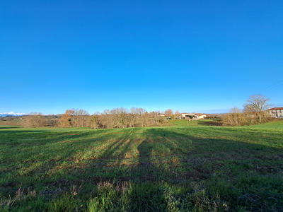 Terrain - 2 300 m²