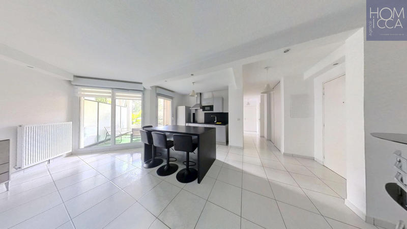 Appartement - 70 m² - 3 pièces