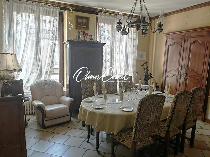 Maison - 186 m² - 7 pièces