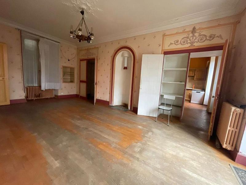 Maison - 230 m² - 10 pièces