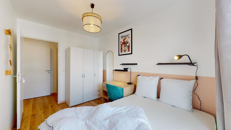 Appartement - 85 m² - 5 pièces