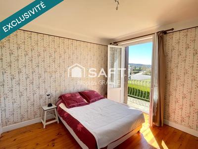 Maison - 162 m² - 12 pièces