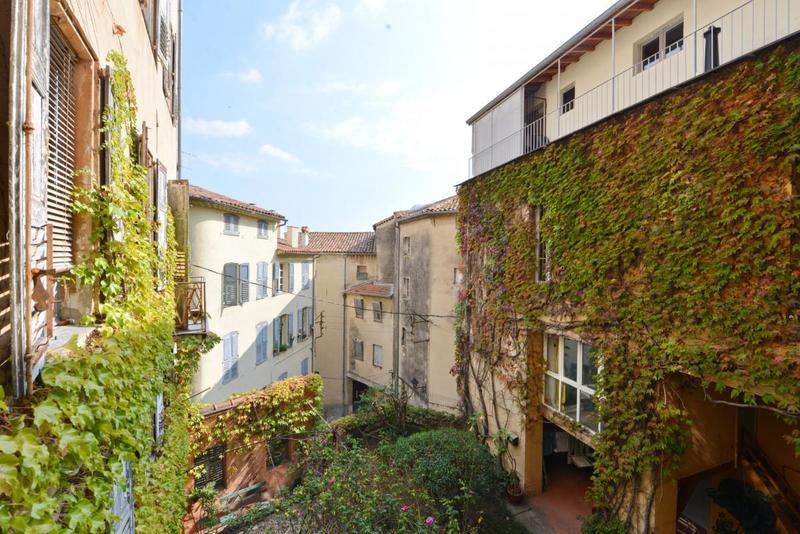 Appartement - 120 m² - 5 pièces