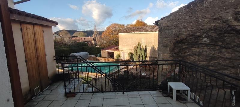 Maison - 218 m² - 11 pièces