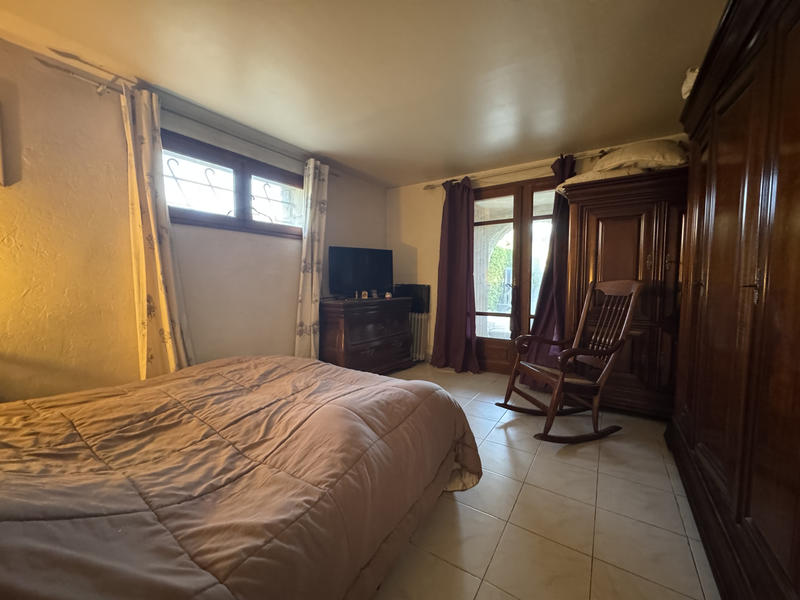 Maison - 217 m² - 8 pièces