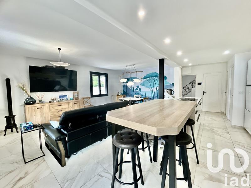 Maison - 230 m² - 7 pièces