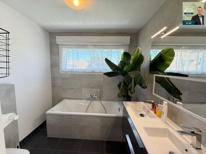 Maison - 250 m² - 7 pièces