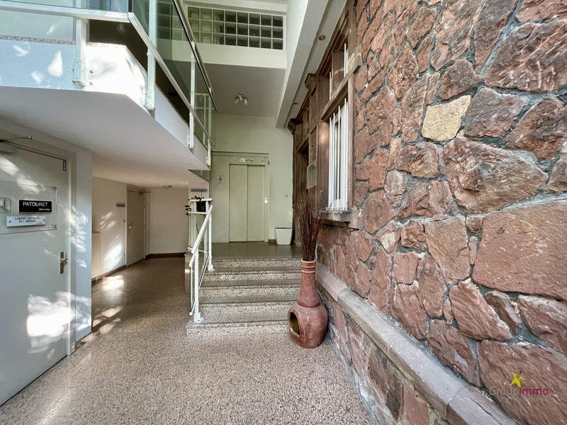 Local d'activités - 82 m² - 4 pièces