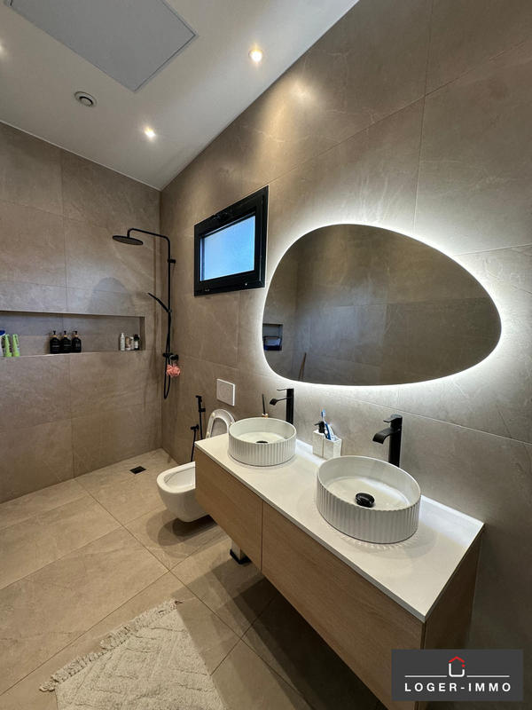 Maison - 190 m² - 6 pièces