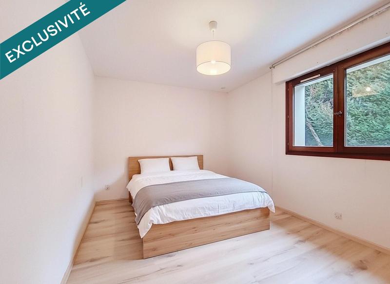 Maison - 201 m² - 7 pièces