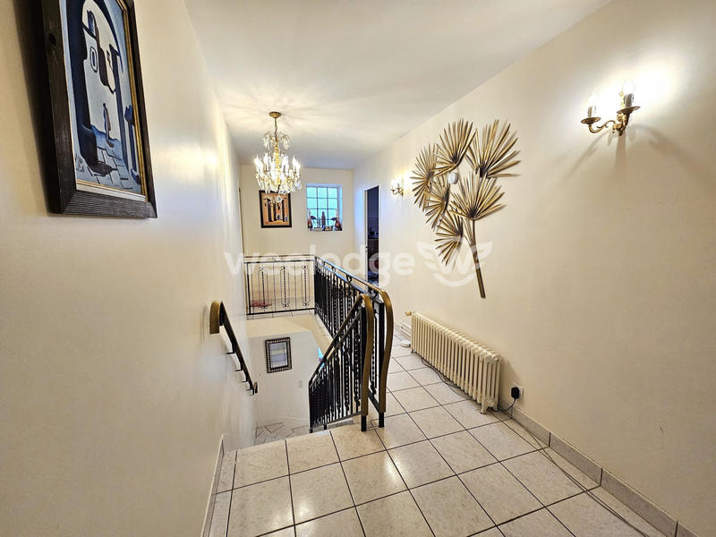 Maison - 156 m² - 8 pièces