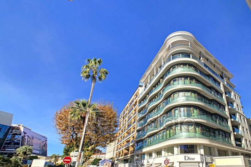 Appartement - 95 m² - 3 pièces