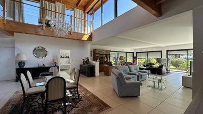 Maison d'architecte - 270 m² - 7 pièces