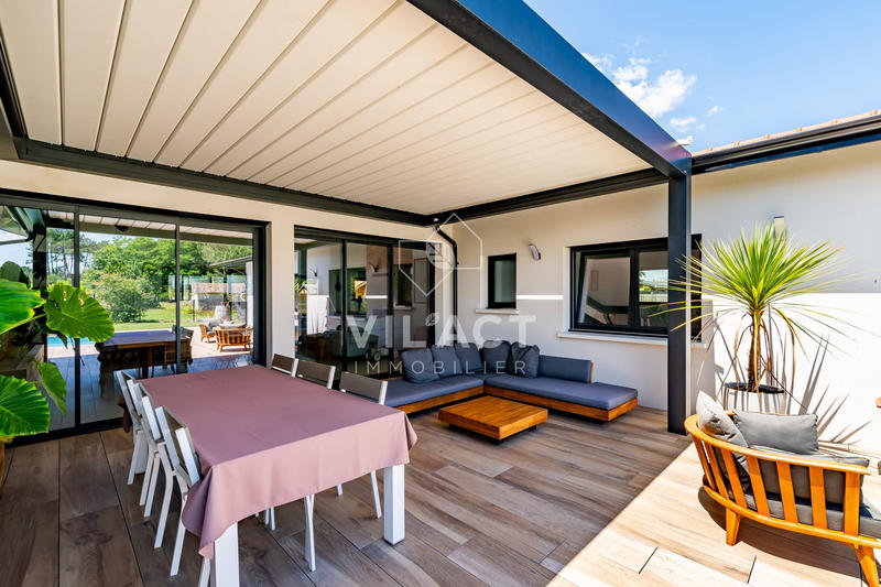 Maison contemporaine - 210 m² - 7 pièces