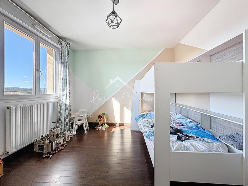 Maison - 137 m² - 7 pièces