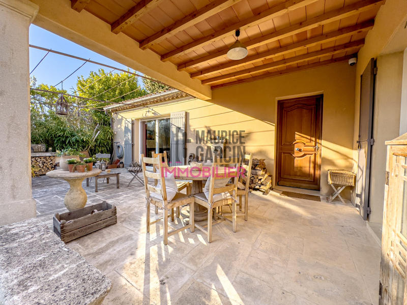 Maison traditionnelle - 180 m² - 8 pièces