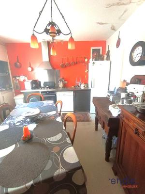 Maison - 180 m² - 7 pièces