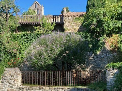 Maison - 303 m² - 10 pièces