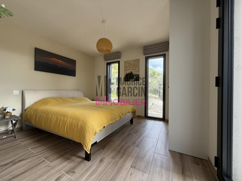 Maison - 180 m² - 6 pièces