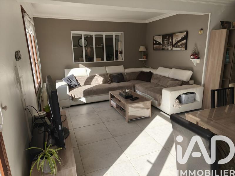 Maison - 90 m² - 5 pièces