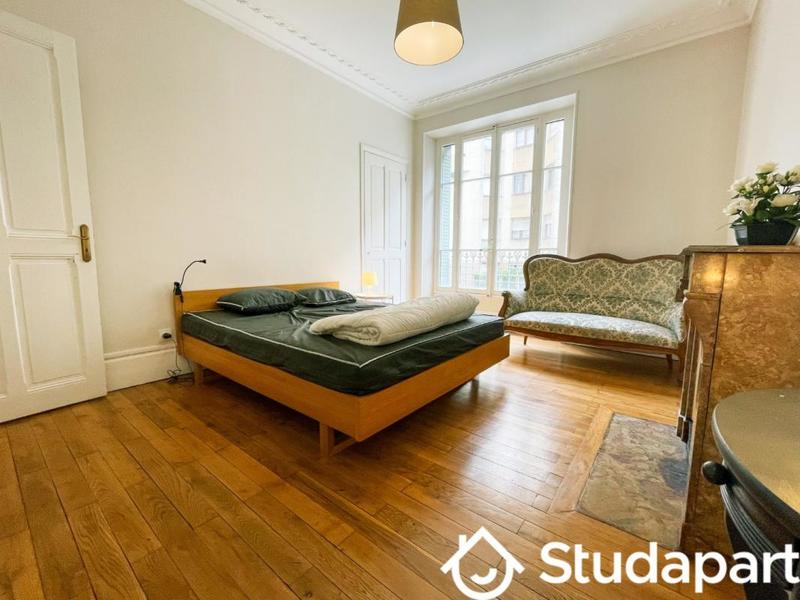 Appartement - 100 m² - 4 pièces