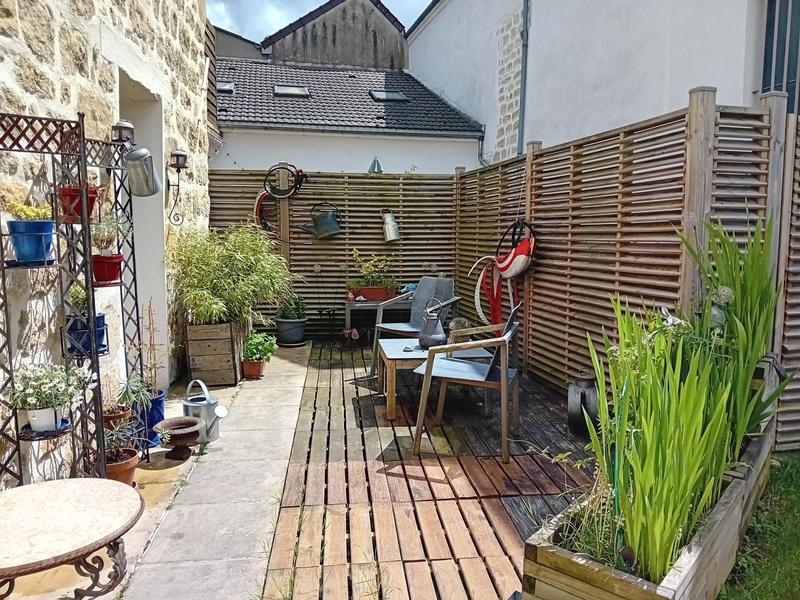 Maison - 201 m² - 6 pièces