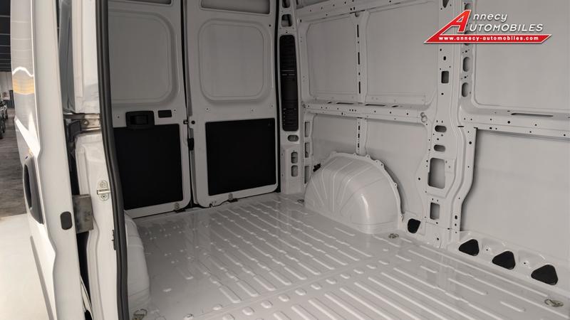 Peugeot Boxer Fourgon Fgn Tole 3.0 t L2h2 120 s Bvm6