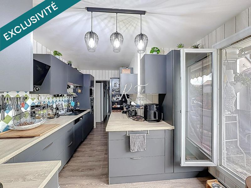 Appartement - 100 m² - 4 pièces