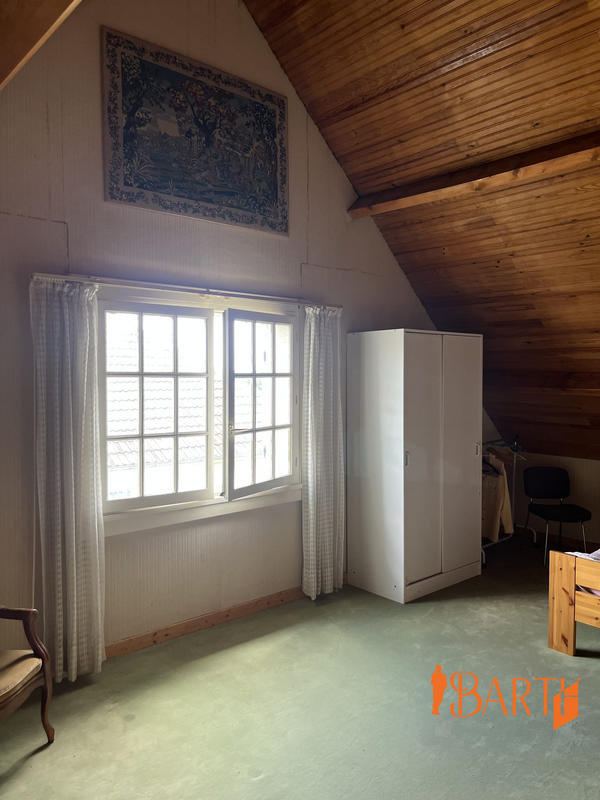 Maison traditionnelle - 179 m² - 6 pièces