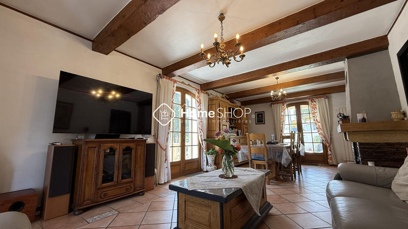 Villa - 196 m² - 7 pièces