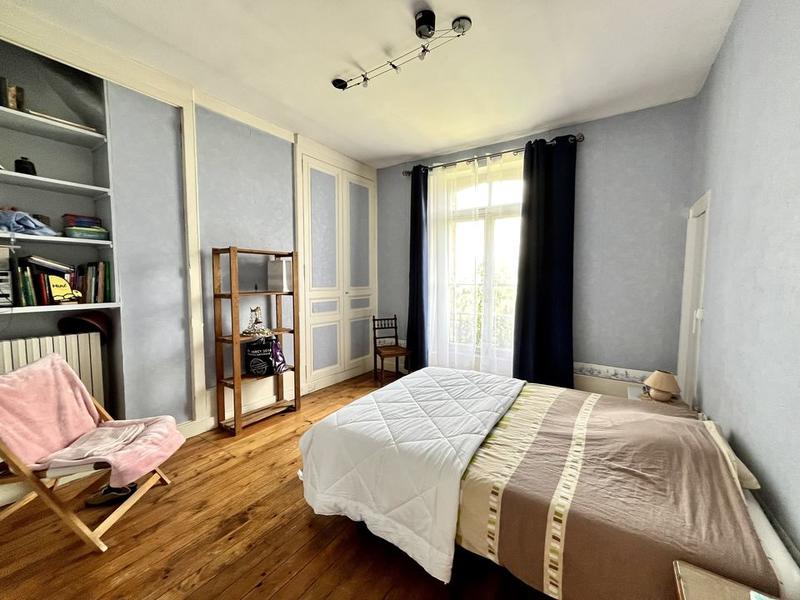 Maison de maîtres - 267 m² - 11 pièces