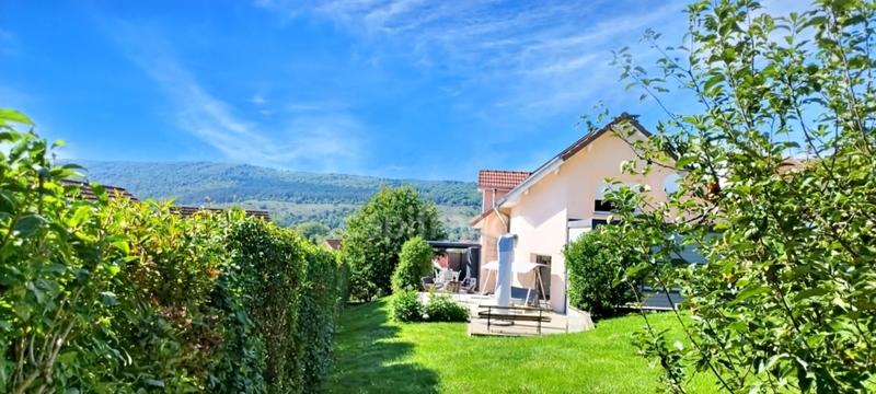 Maison - 161 m² - 8 pièces