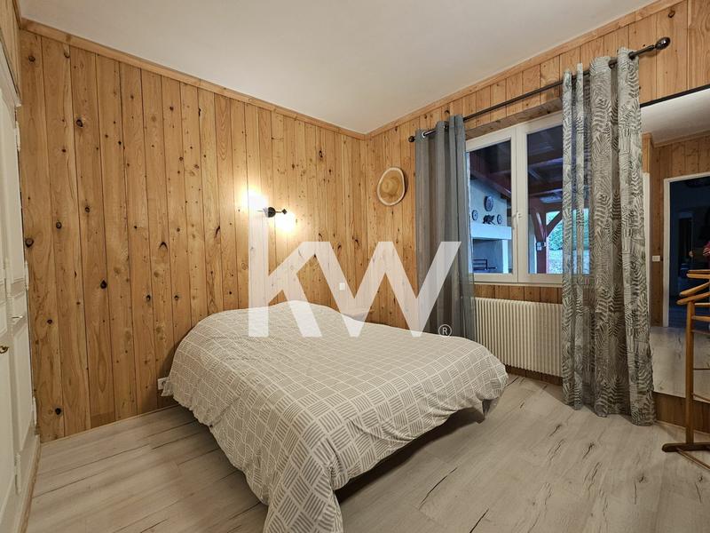 Maison - 257 m² - 6 pièces