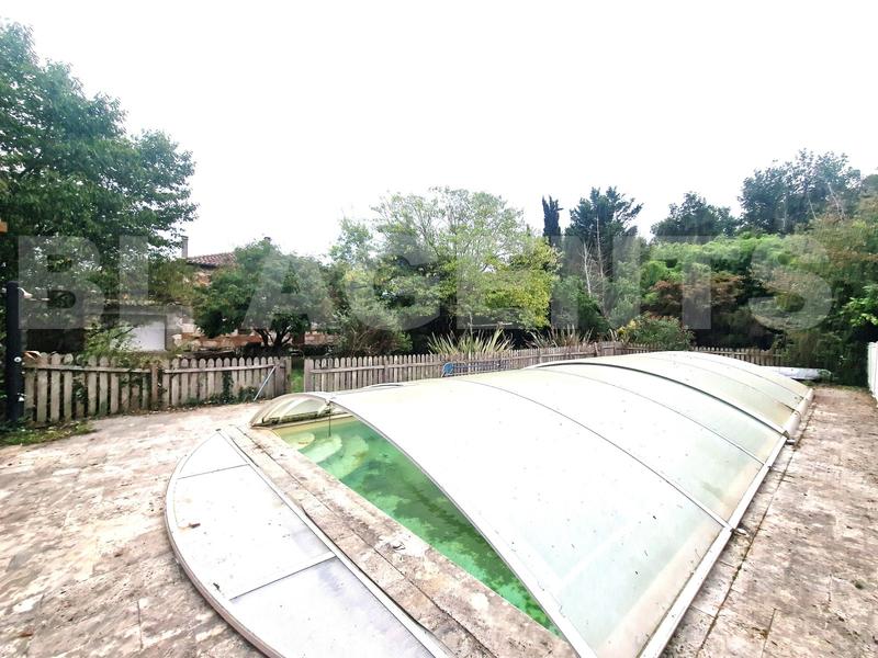 Maison - 230 m² - 7 pièces