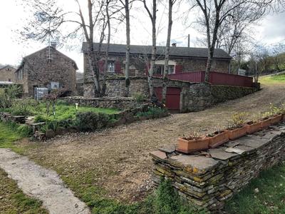 Maison - 219 m² - 8 pièces