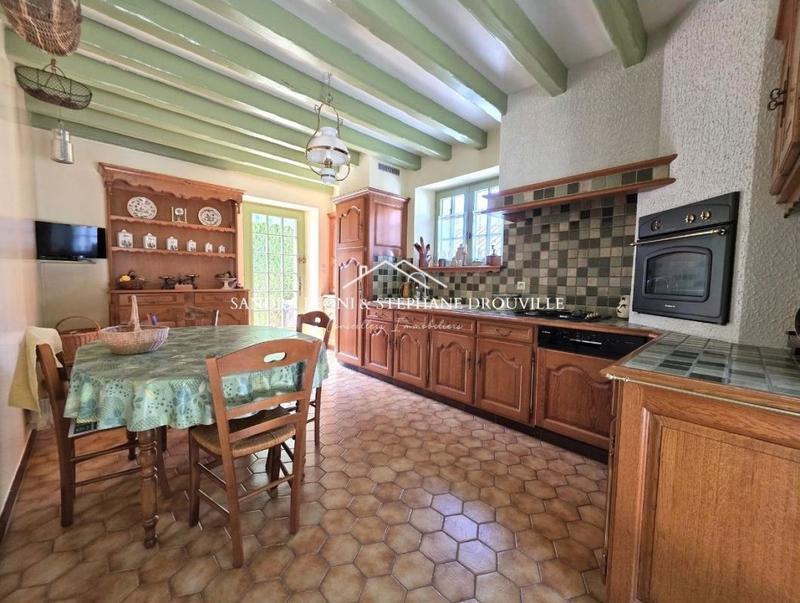Maison - 182 m² - 7 pièces