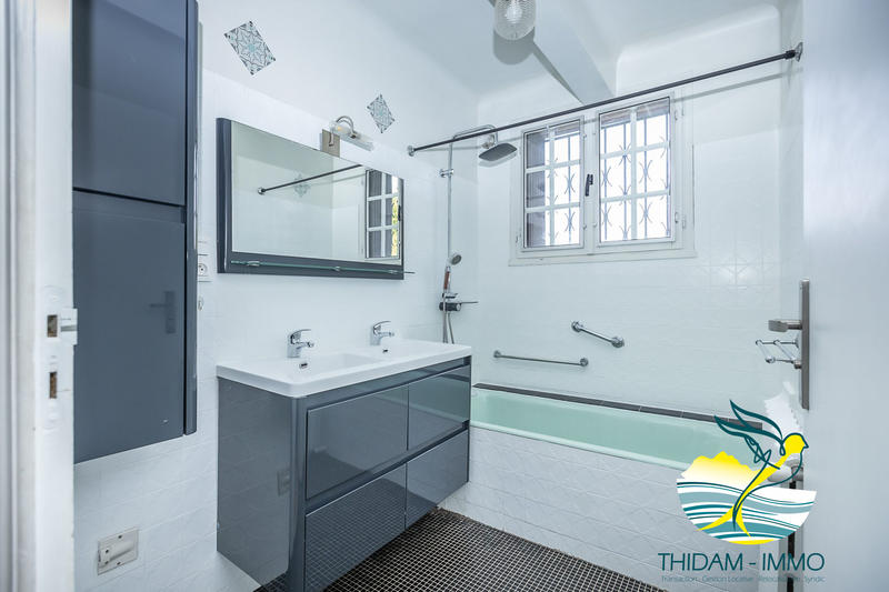 Appartement - 92 m² - 4 pièces