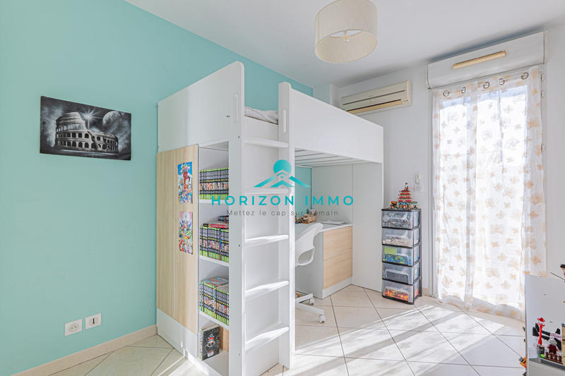 Appartement - 82 m² - 4 pièces