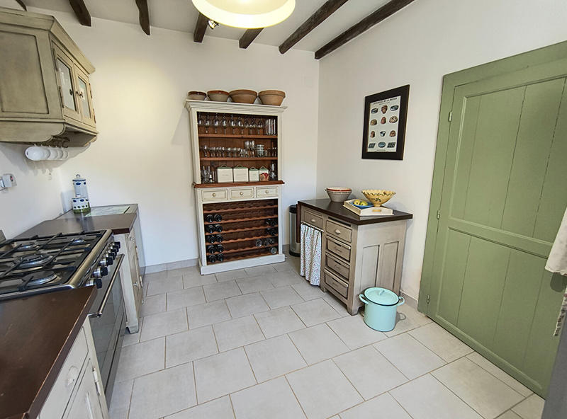 Maison - 231 m² - 7 pièces