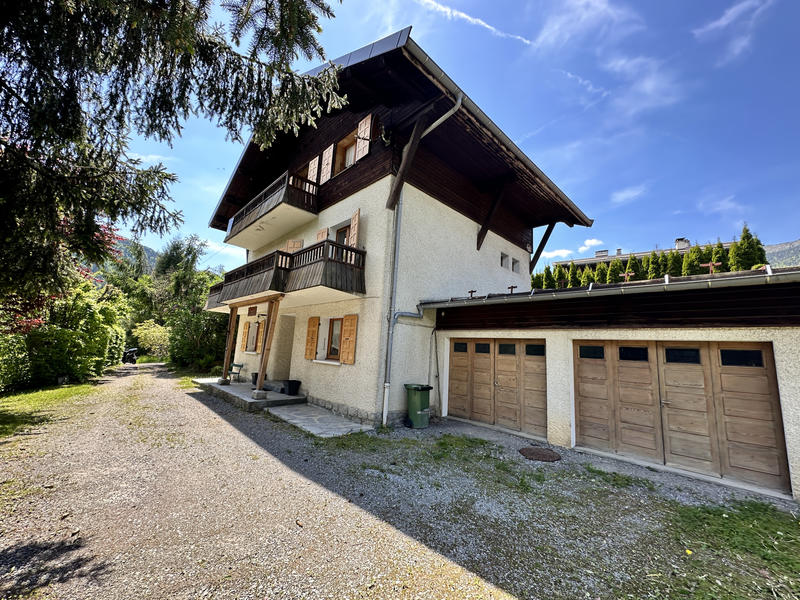 Maison - 171 m² - 10 pièces