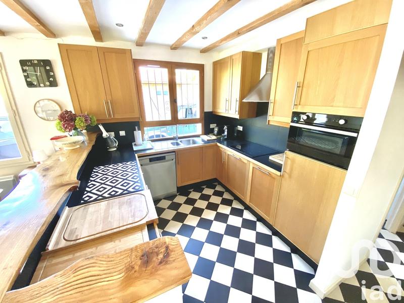 Maison - 215 m² - 7 pièces