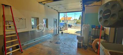 Entrepôt - 246 m² - 5 pièces