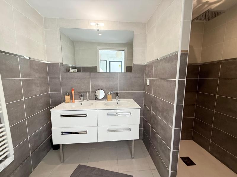 Appartement - 115 m² - 4 pièces