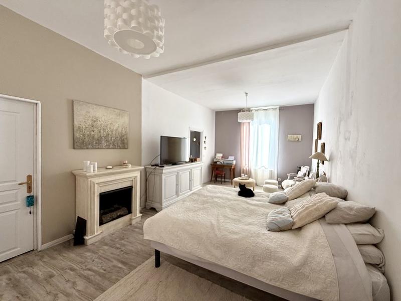 Maison de ville - 237 m² - 8 pièces