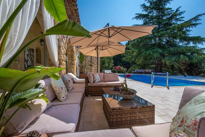 Villa - 350 m² - 10 pièces