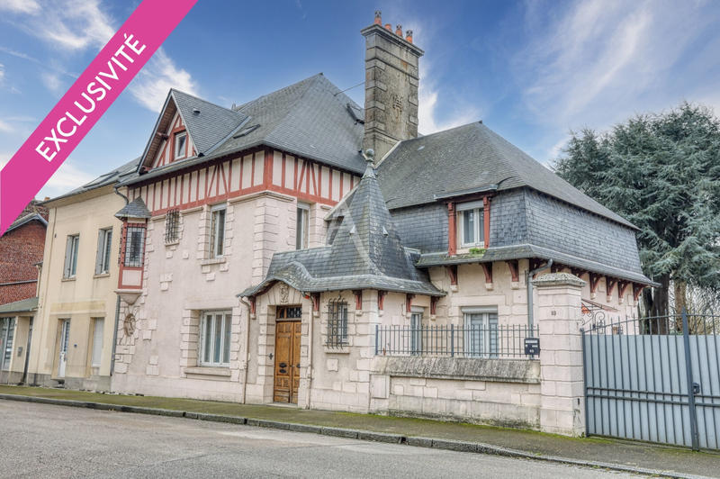 Maison - 307 m² - 9 pièces