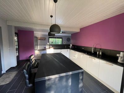 Maison - 204 m² - 5 pièces