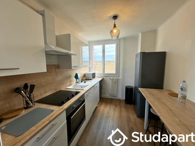 Chambre - 11 m² - 1 pièce