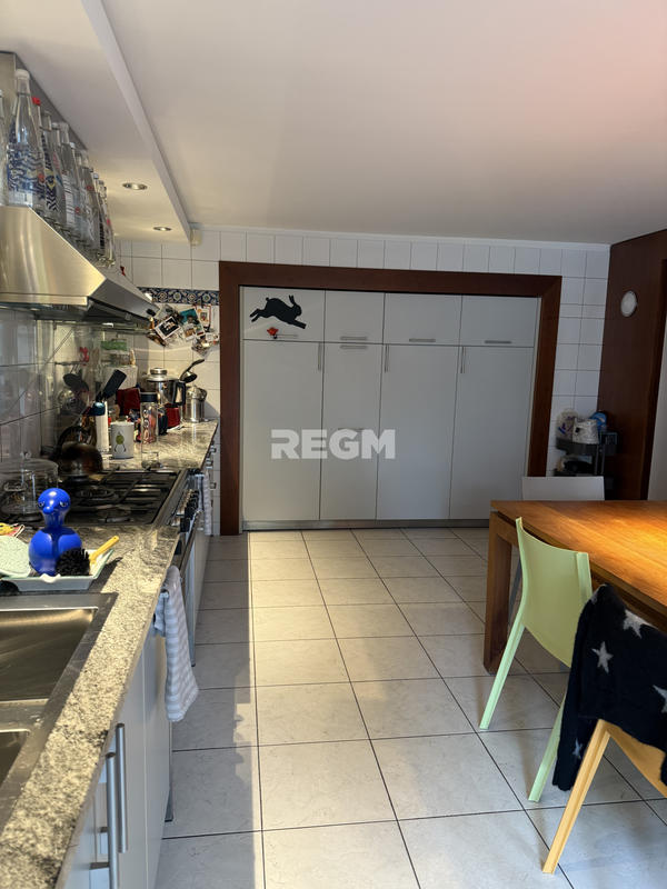 Maison - 183 m² - 7 pièces