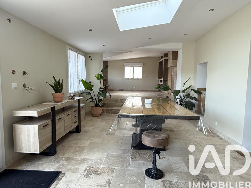 Maison - 254 m² - 8 pièces